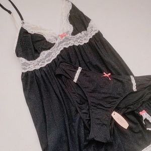 NWT Victoria Secret Set